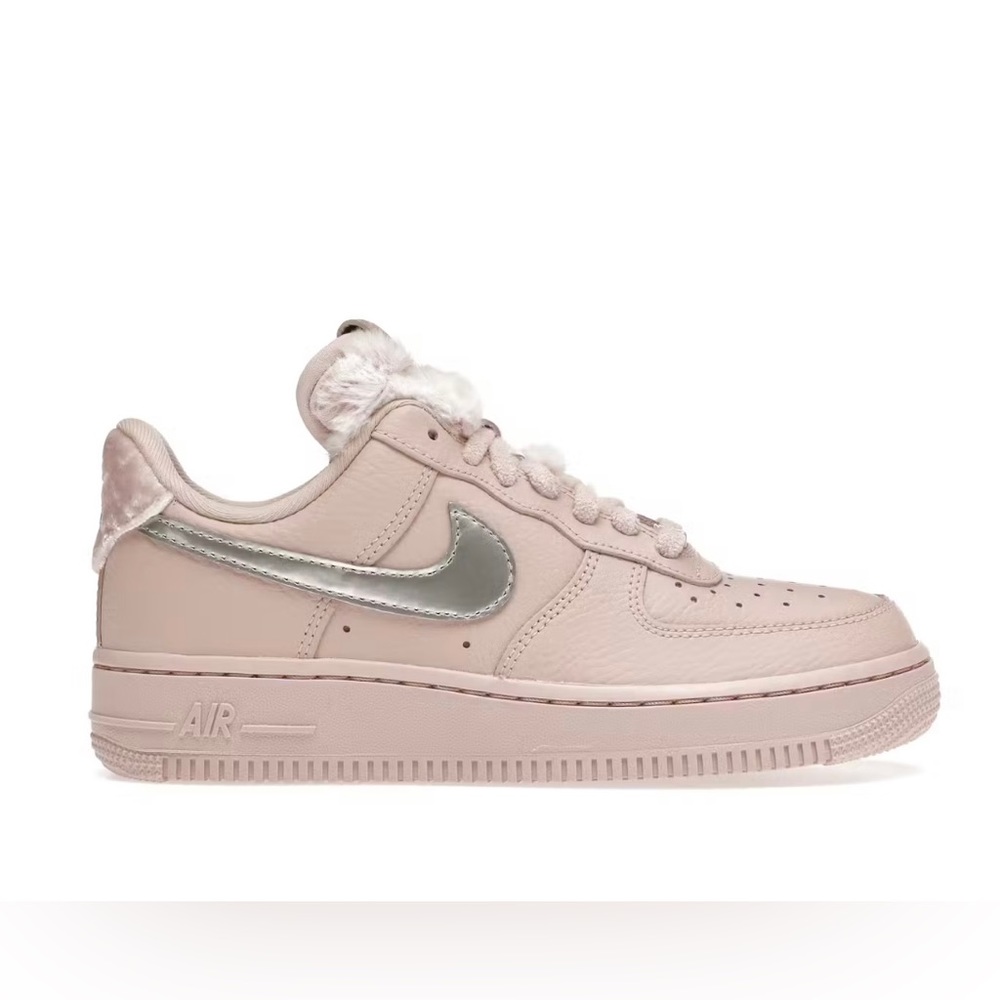 Nike Air Force 1 Faux Sherpa - PINK